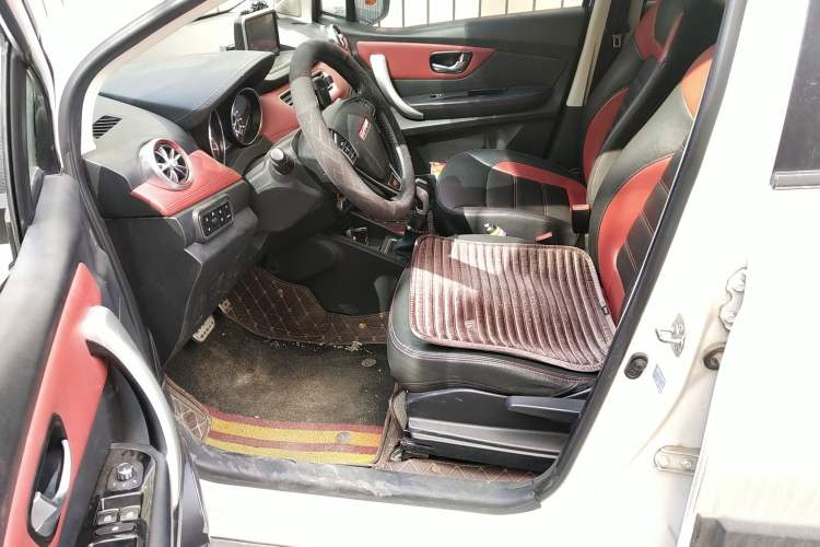 Used Haval H1 2015 1.5L AMT Luxury Model Left Front Seat