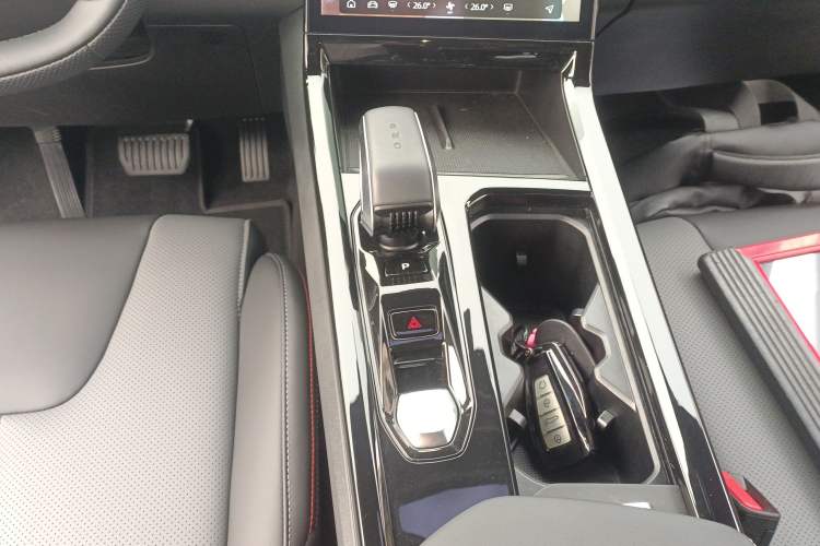 Used Geely Auto Emgrand X7 Sport 2023 Boyue COOL 1.5TD Smart Connect+ Gear Lever