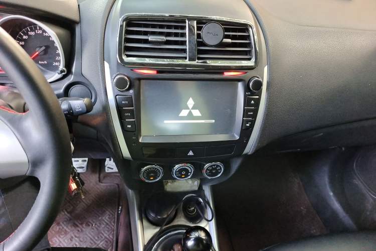 Used Mitsubishi ASX 2013 2.0L Manual Two-Wheel Drive Comfort Edition Audio And AC Panel