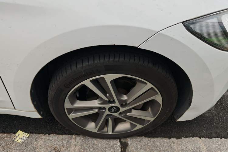 Used Hyundai Elantra (6th Generation / Lingdong) 2016 1.6L Automatic ZhiXuan – Elite Version Right Front Wheel Hub