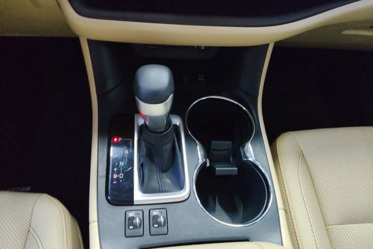 Used Toyota Highlander 2021 2.0T Four-Wheel Drive Luxury Edition 7 Seats Gear Lever