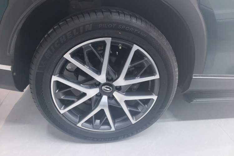 Used GAC Trumpchi GS8 2022 Flagship Series 2.0 TGDI Two-Wheel-Drive Prestige Edition (6-seater) Right Rear Wheel Hub