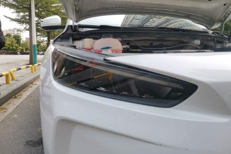 Used Geometry A 2022 Pro 430KM Commuter Edition Right Front Headlight