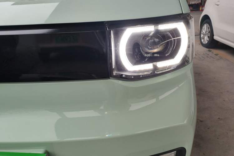 Used Wuling Hongguang MINIEV 2021 Macaron Fashion Model Lithium Iron Phosphate Left Front Headlight