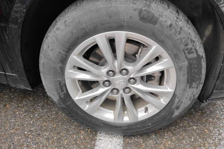 Used Cadillac XT6 2020 28T 7-Seater Four-Wheel Drive Luxury Version Right Front Wheel Hub