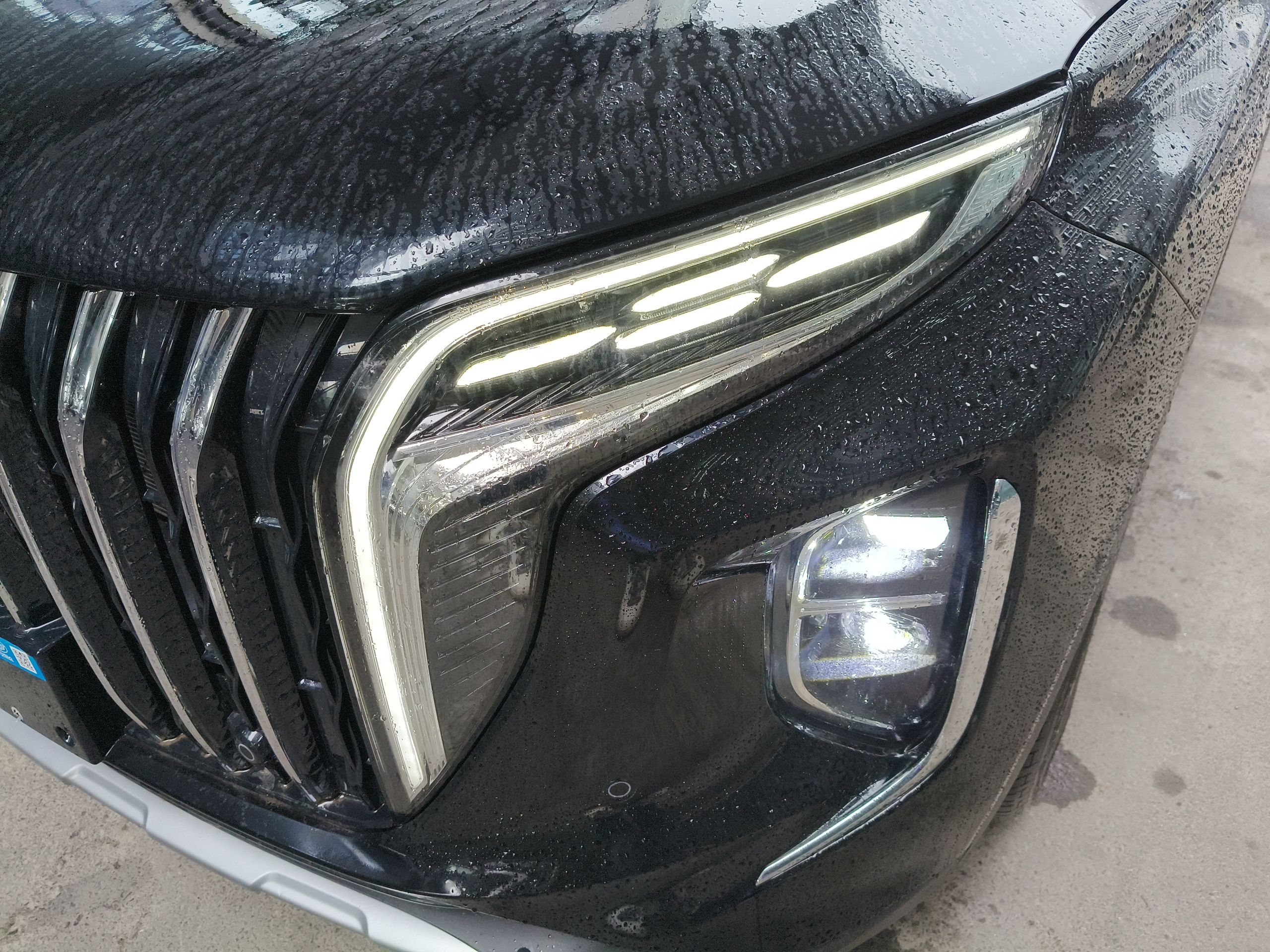 Hongqi HS7 PHEV 2024 2.0T PHEV Four-Wheel Drive Flagship Edition 6 Seats — снимка 8