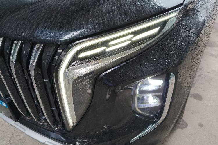 Used Hongqi HS7 PHEV 2024 2.0T PHEV Four-Wheel Drive Flagship Edition 6 Seats Left Front Headlight