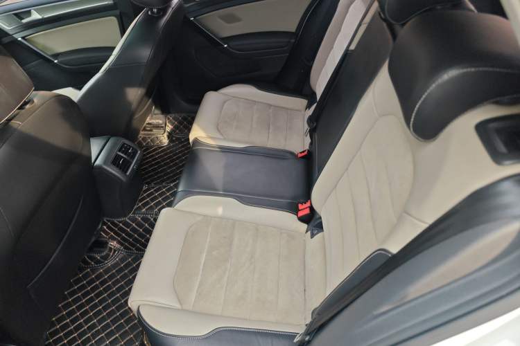 Used Volkswagen Golf 2017 230TSI Automatic Luxury Million-Vehicle Commemorative Edition
