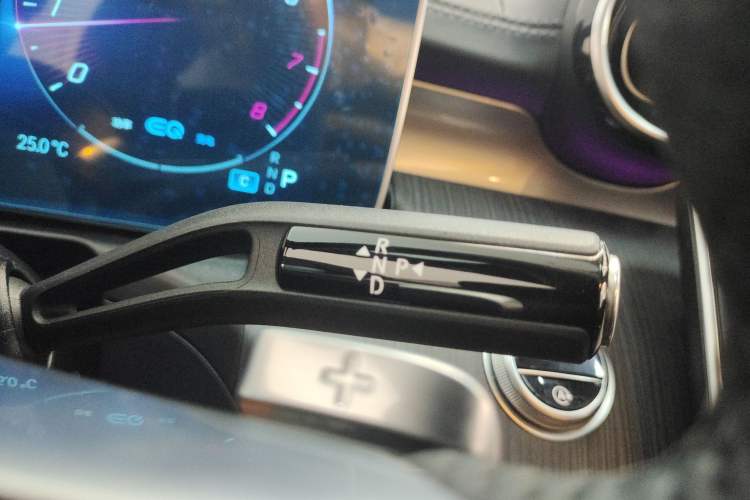 Used Mercedes-Benz C-Class 2022 Restyled C 200 L Sport Edition Gear Lever