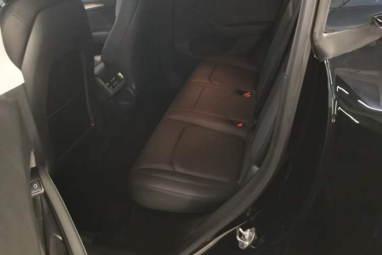 Used Tesla Model Y 2021 Long-Range All-Wheel-Drive Version