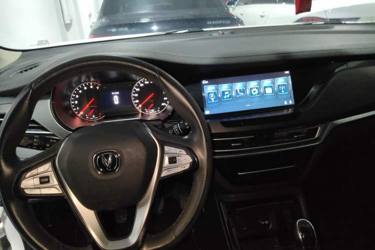 Used Changan CS35PLUS 2021 Honor Million Edition 1.6L Manual Luxury Model
