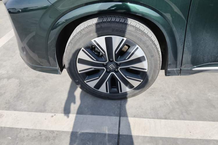 Used Landian E5 PLUS 2025 165 km Long-Range Version PLUS 5-Seater