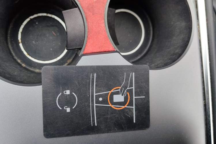 Used Tesla Model Y 2021 Long-Range All-Wheel-Drive Version 3D7