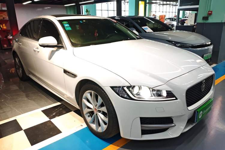 Used Jaguar XF 2016 XF 2.0T Two-Wheel-Drive R-Sport Sport Edition

