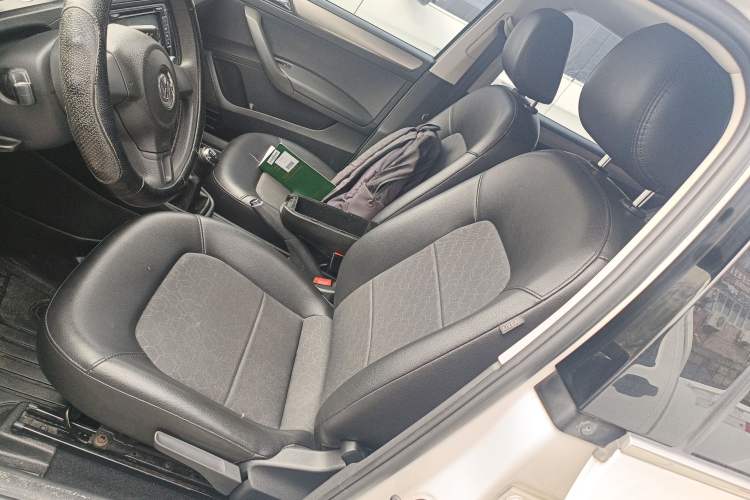 Used Volkswagen Santana 2013 1.4L Manual Comfort Edition