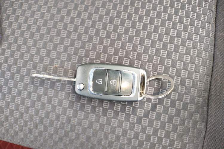 Used Jinbei Gold Hiace 2023 1.5L Passenger Vehicle Engineering Lion 9 Seats
