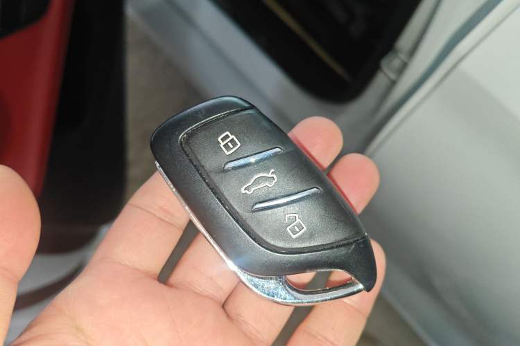 Used MG 5 2023 180 DVVT CVT Luxury Edition Vehicle Key
