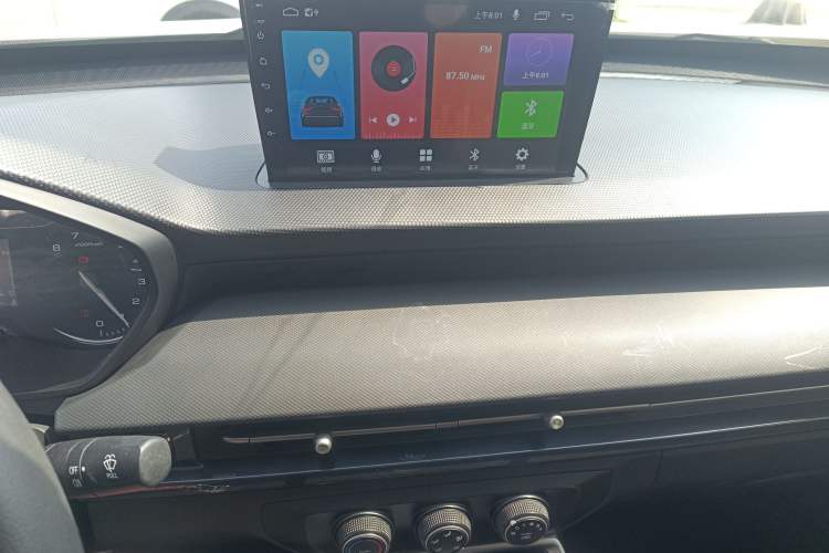 Used Wuling Alvez 2022 1.5L Manual Free-Style Model