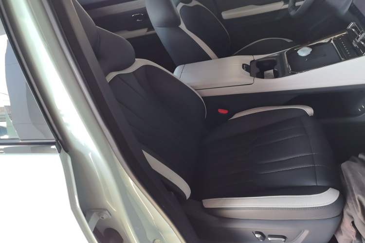 Used JETOUR Shanhai L6 2024 1.5TD DHT ULTRA