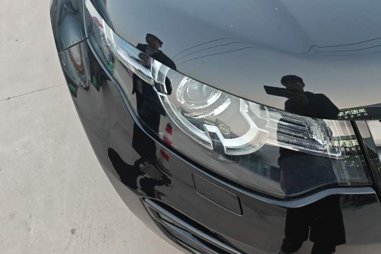 Used Land Rover Discovery Sport 2017 2.0T SE Right Front Headlight