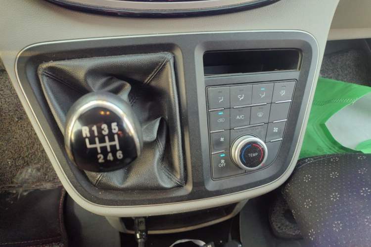 Used JAC Refine M4 2020 2.0 CTI Diesel Manual Jingrui Model China VI Standard