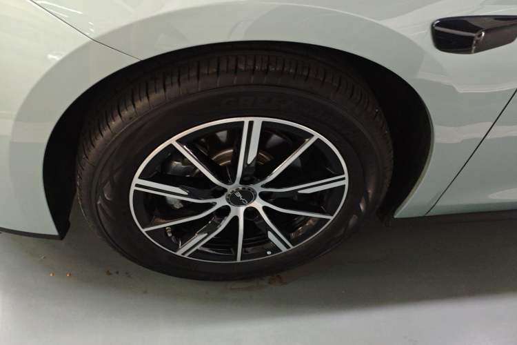 Used BYD Seal 06 New Energy 2025 DM-i Smart Drive 120KM Deluxe Model Exterior 4