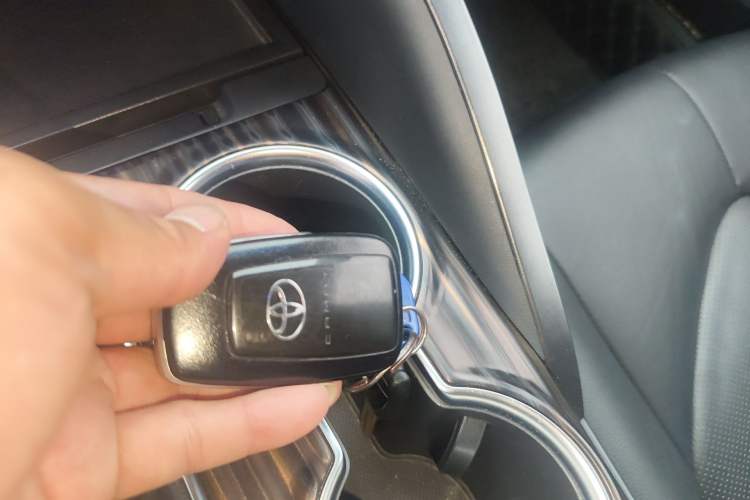 Used Toyota Camry 2019 2.0G Luxury Edition China VI Standard
