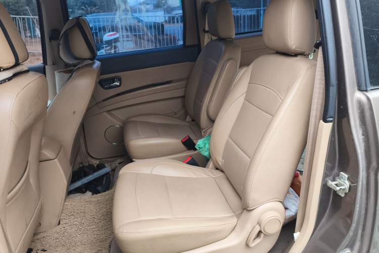 Used Wuling Hongguang 2013 1.5L Base Version
