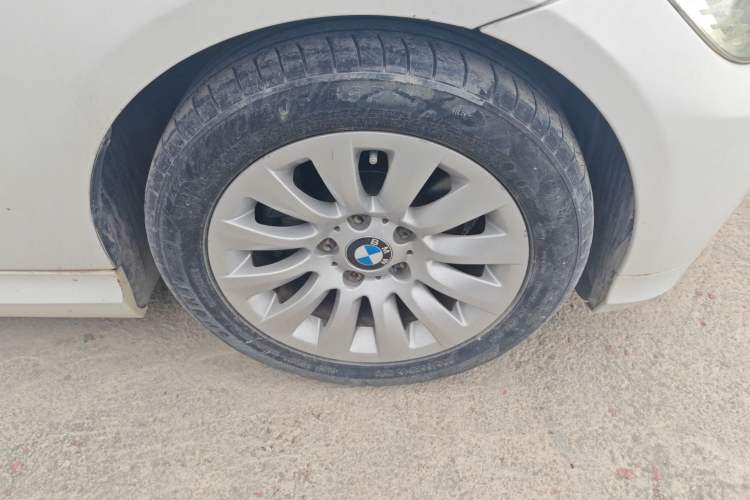 Used BMW 3 Series 2011 318i Leading Model Right Front Wheel Hub
