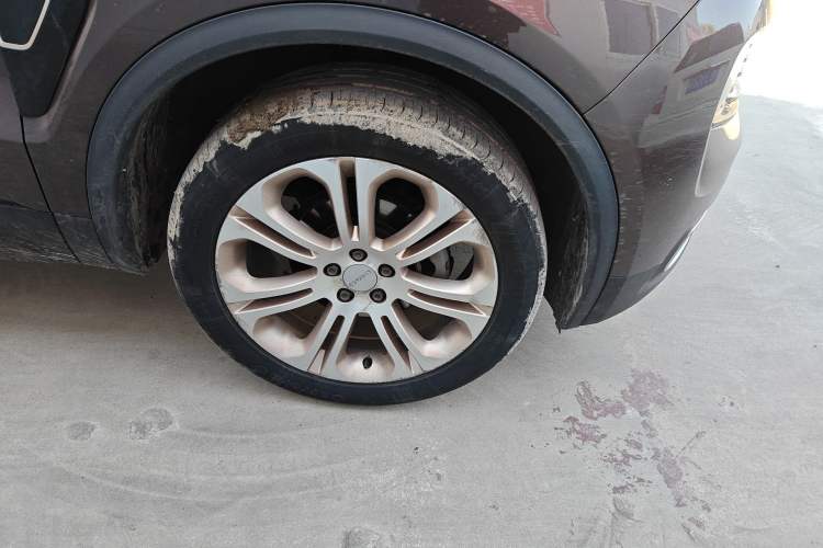 Used Lynk & Co 01 2017 2.0T Two-Wheel Drive Pro Edition Right Front Wheel Hub