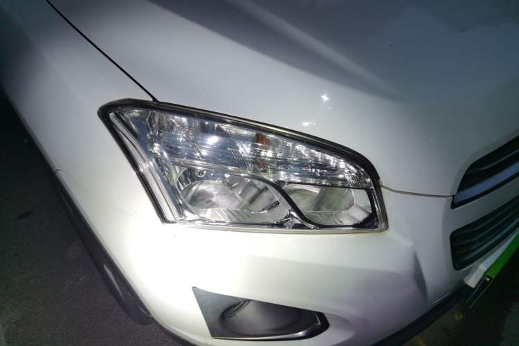 Used Chevrolet Trax 2016 1.4T Automatic Two-Wheel Drive Luxury Version Right Front Headlight