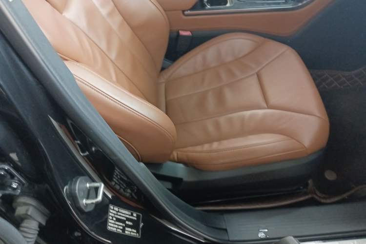 Used Hongqi H5 2019 30TD Dynamic Edition Right Front Seat