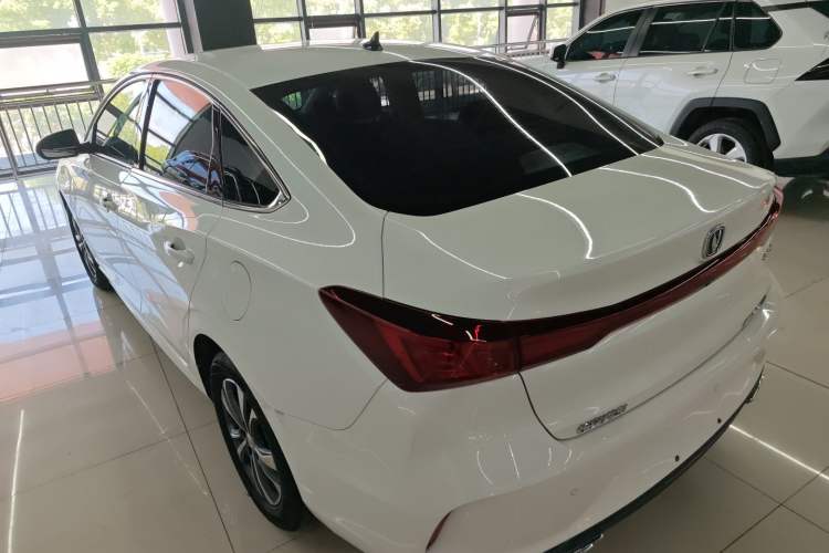 Used CHANGAN Eado 2023 Changan Edition PLUS Blue Whale NE 1.4T GDI DCT Prestige Version
