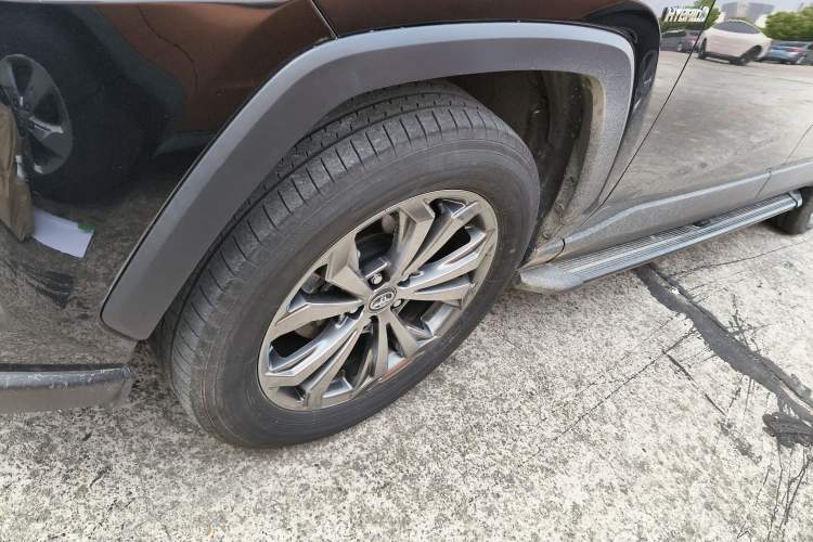 Used Toyota RAV4 2023 Dual-Engine 2.5L E-CVT Two-Wheel Drive Elite Plus Edition Exterior 4