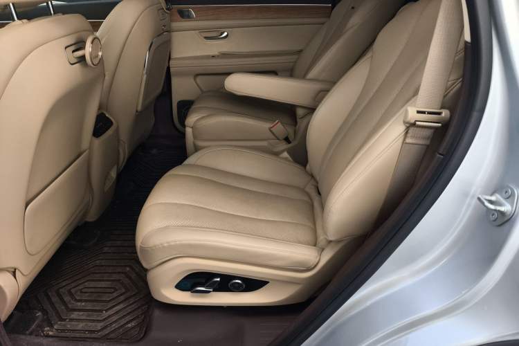 Used Hima AITO M7 2024 1.5T Intelligent Drive 4x4 Max Edition 6 Seats