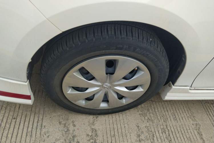 Used Toyota YARiS L Zhi Xiang 2018 1.5E CVT Champion Limited Edition Left Front Wheel Hub