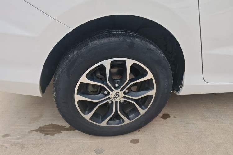 Used CHANGAN KAICHENG Oushang A600 2016 1.5L Manual Luxury 7-Seater Exterior 5