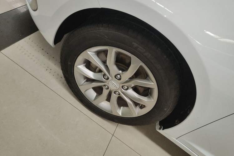 Used Geely Auto Emgrand GL 2017 1.3T Manual Elite Model
