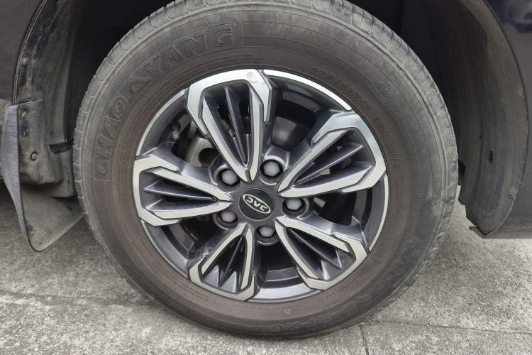 Used JAC Refine M3 2022 1.5T 7-Seater Standard Edition