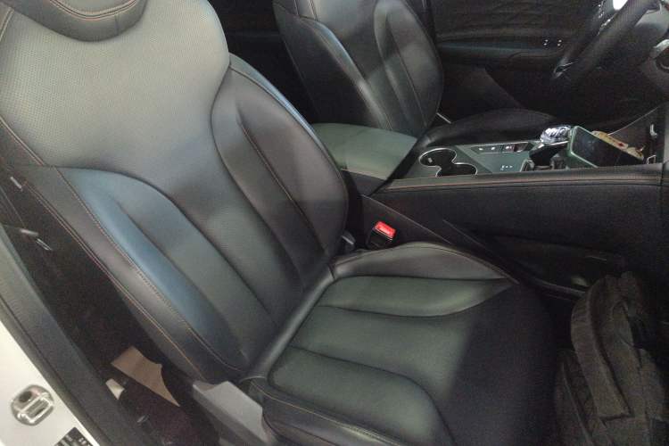 Used Roewe RX5 2023 1.5T Prestige Sliding-Screen Version