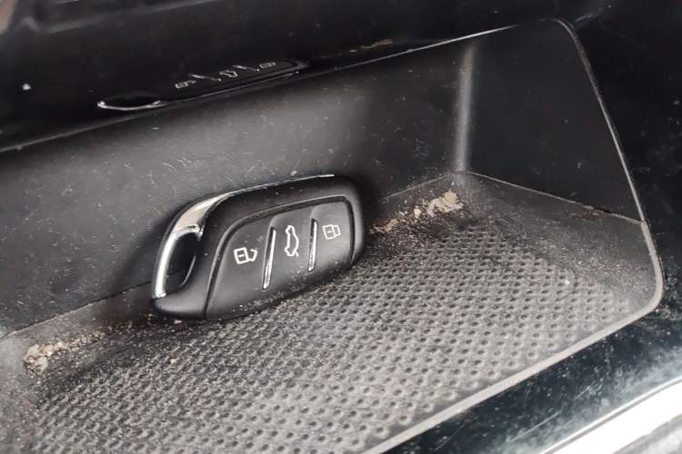 Used Roewe i5 2020 1.5L Manual 4G Connect Luxury Edition Vehicle Key