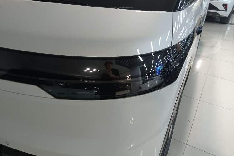 Used Zeekr MIX 2025 Intelligent Driving Version
