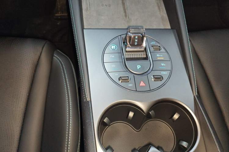 Used BYD Seal 06 New Energy 2025 DM-i Smart Drive 120KM Deluxe Model Gear Lever