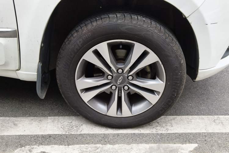 Used Chery Tiggo 3 2014 1.6L Manual Zhishang Edition Right Front Wheel Hub