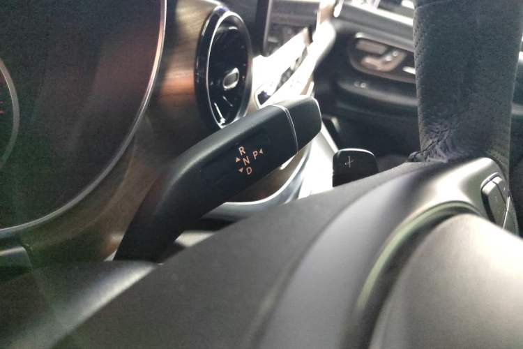 Used Mercedes-Benz V-Class 2020 V 260 L Long-wheelbase Luxury Edition Gear Lever