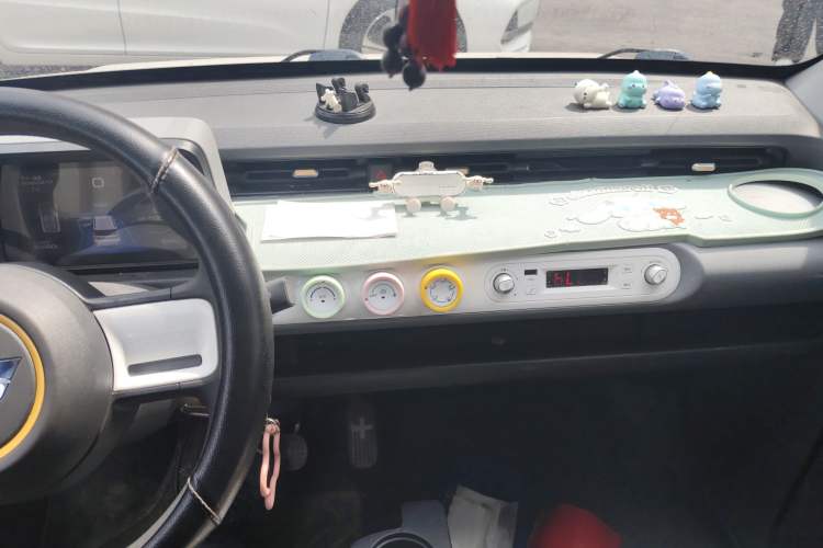 Used Wuling Hongguang MINIEV 2022 GAMEBOY 300km Enthusiast Model with Lithium Iron Phosphate