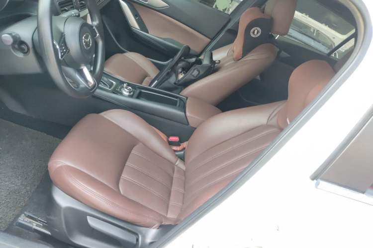 Used Mazda CX-4 2018 2.0L Automatic Two-Wheel Drive Blue Sky Dynamic Version China VI Standard
