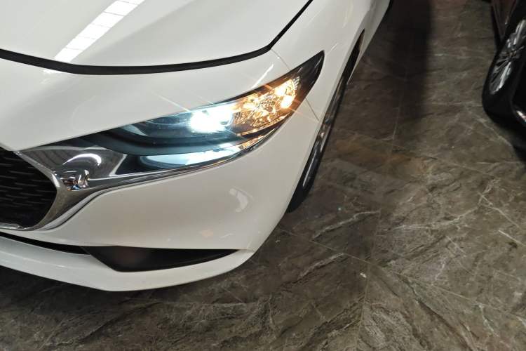 Used Mazda 3 Axela 2020 1.5L Automatic ZhiMei Edition Left Front Headlight