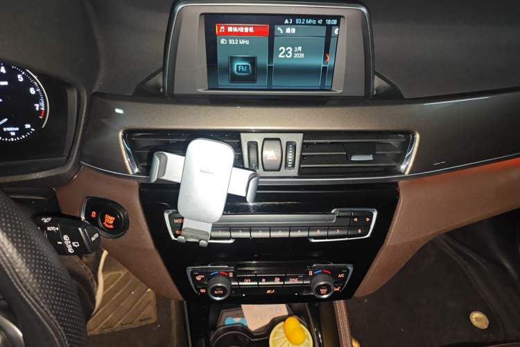 Used BMW X1 2018 sDrive18Li Luxury Model Audio And AC Panel