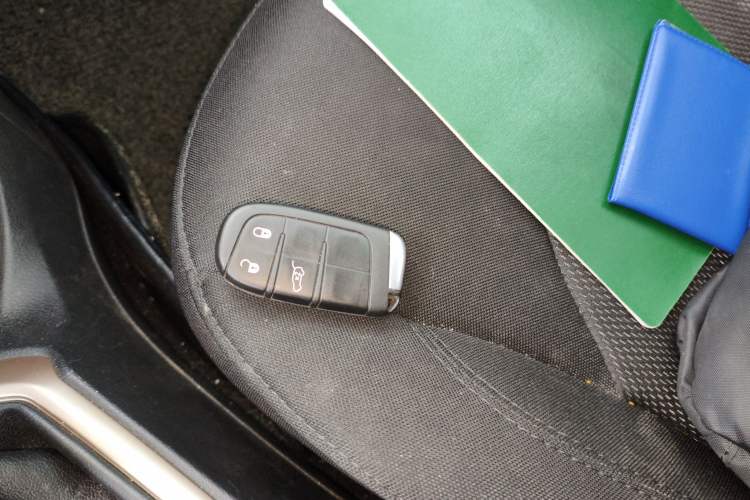 Used Jeep Renegade 2018 Connected Large Screen Version 180T Automatic High-Energy Edition
